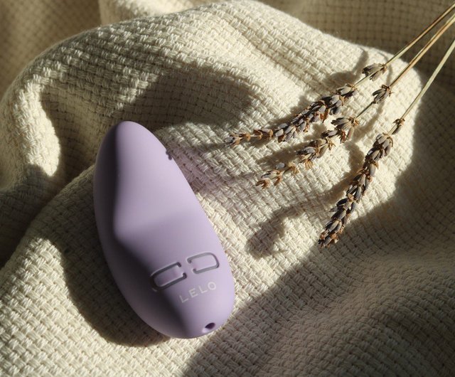 LELO - Lily 3 Mini Vibrating Personal Massager - Calm Lavender