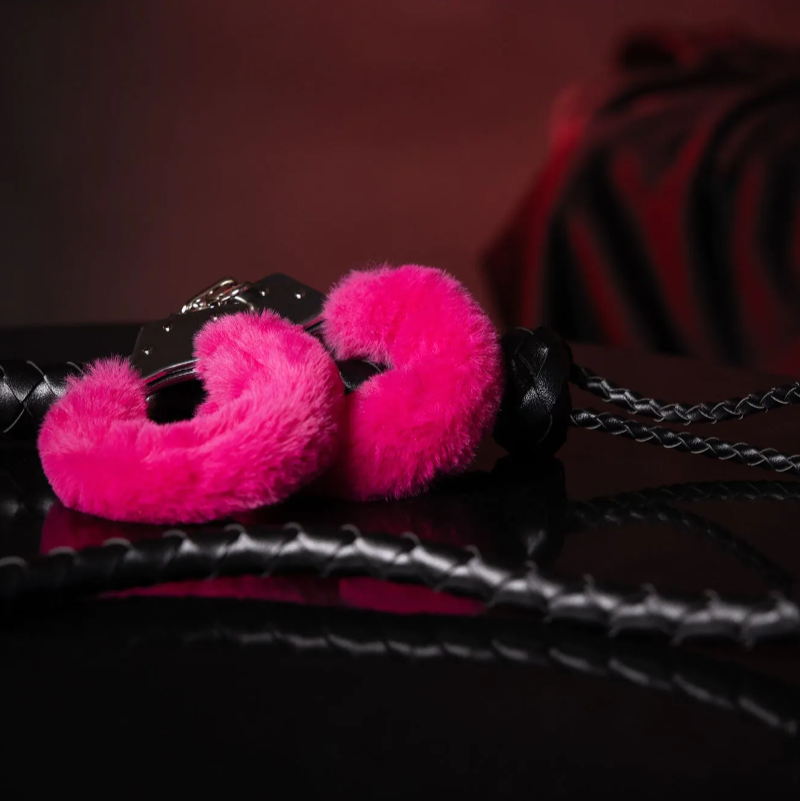 SHOTS Ouch! PU Leather Whip with Knot Detail - Black