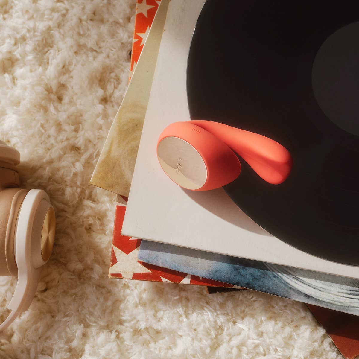 LELO - Ida™ Wave App Controlled Dual Stimulation Massager - Coral Red - FRISKY BUSINESS SG